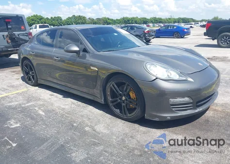 2013 Porsche Panamera 4 z USA, uszkodzony, nr VIN WP0AA2A71DL010212